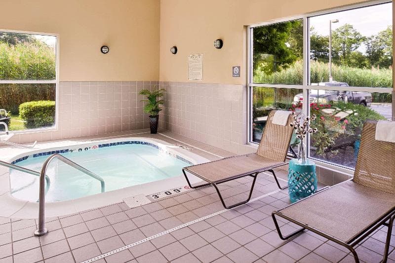 Comfort Suites 4