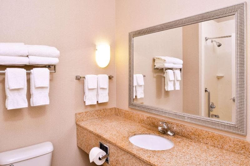 Comfort Suites photo 1