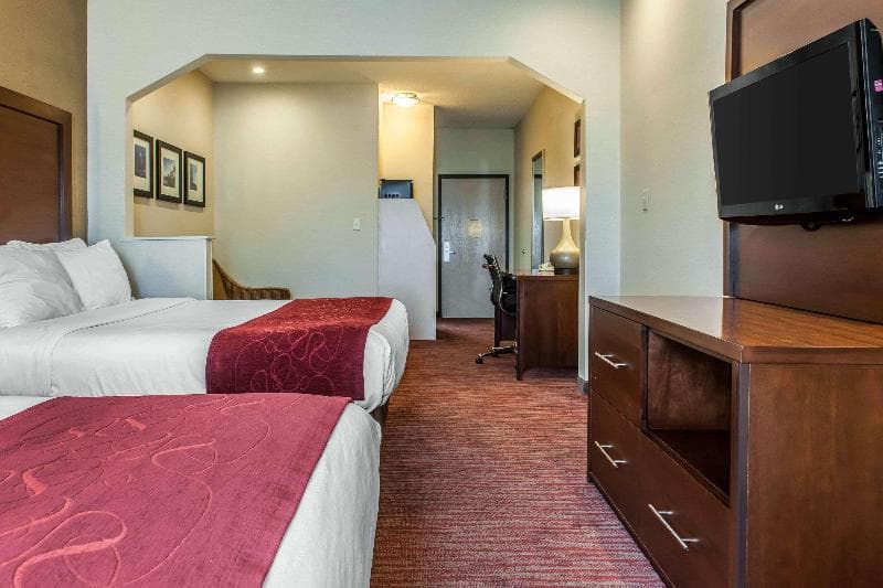 Comfort Suites 4