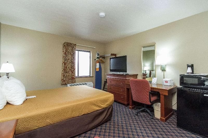 Sonesta Essential Des Moines main