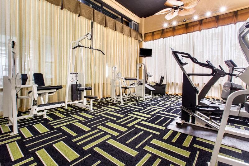 Coastal Hotel & Suites Virginia Beach - Oceanfront 3