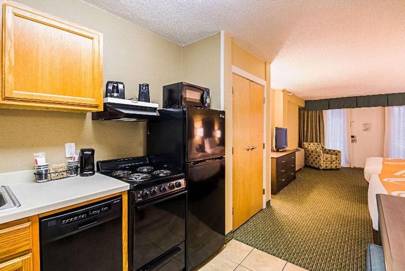 Quality Inn Oceanfront 3