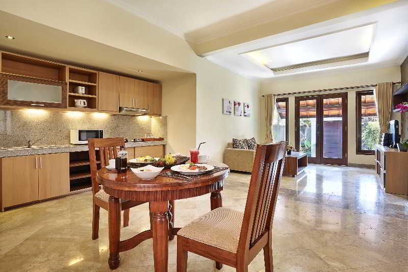 The Club Villas 5