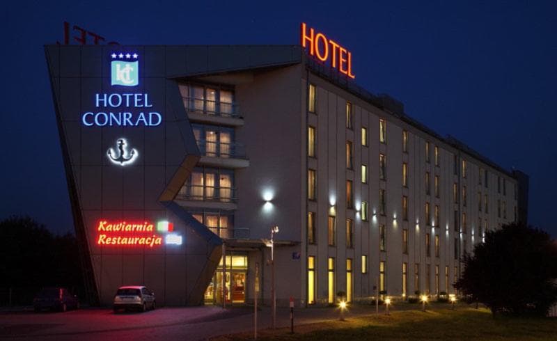 Hotel Conrad main