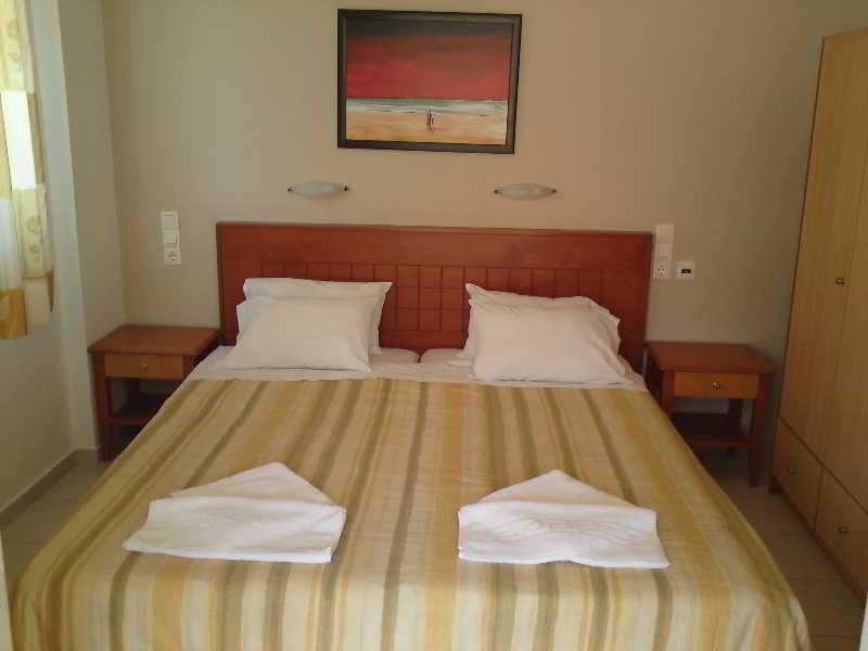 Sunshine Studios & Apartments photo 1