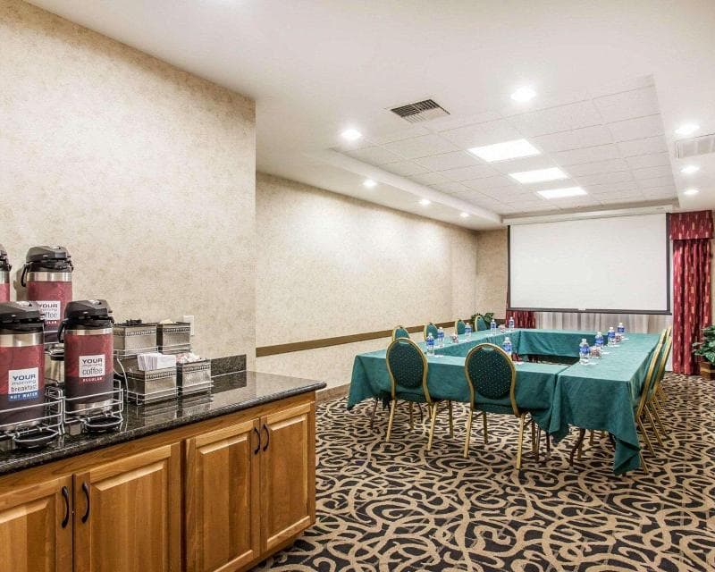 Comfort Suites 4