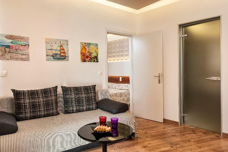 Elina Hotel Apartments 4