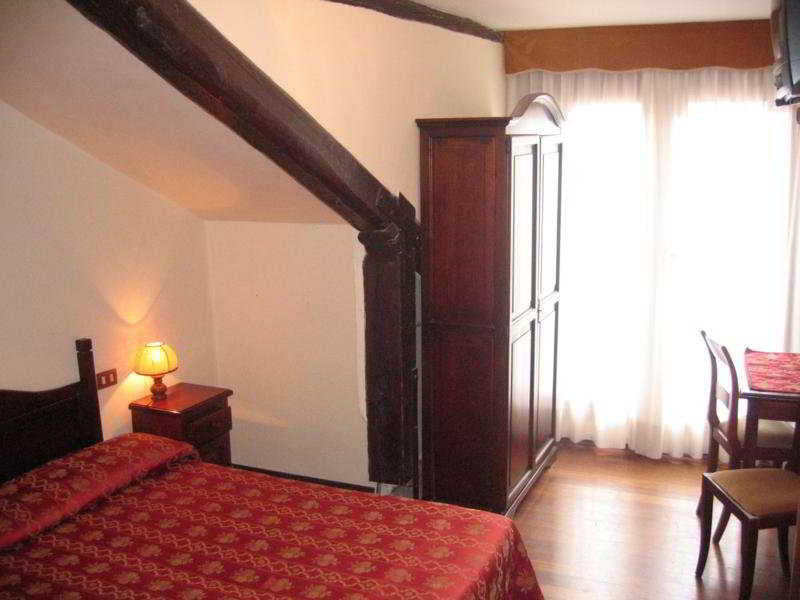 Hotel Tivoli 4