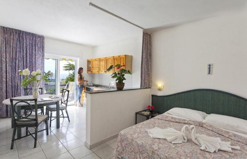 Hotel Residence La Rosa 4