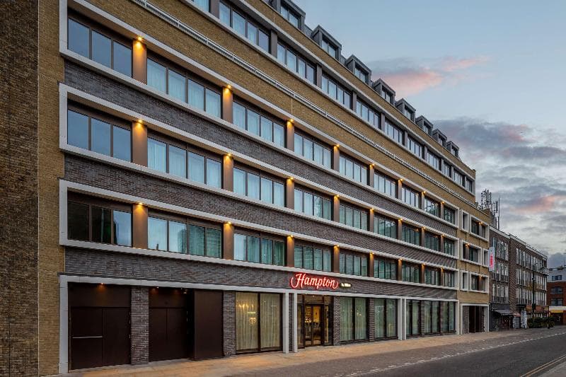 Hampton by Hilton London City 4