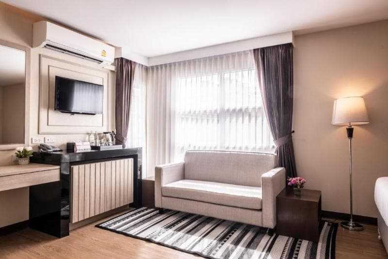 Sinsuvarn Airport Suite 3