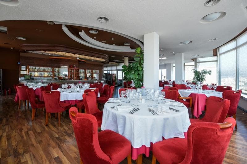 Sky Hotel 5