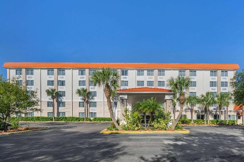 Comfort Inn St Petersburg North photo 1