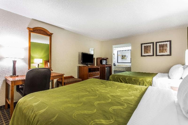 Quality Inn And Suites 2