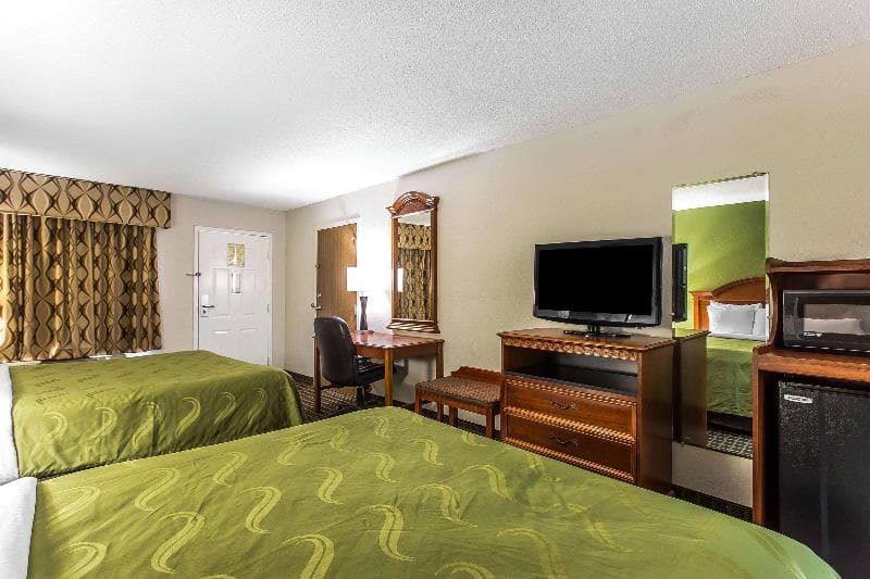 Quality Inn And Suites 4