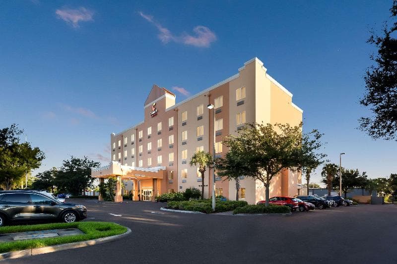 Comfort Suites Tampa Airport North 4