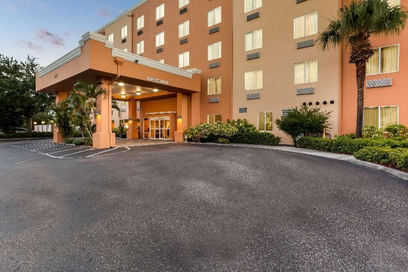 Comfort Suites Tampa Airport North 5