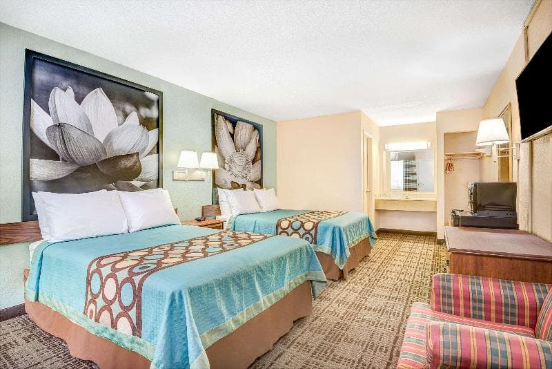 Super 8 by Wyndham Raleigh 5