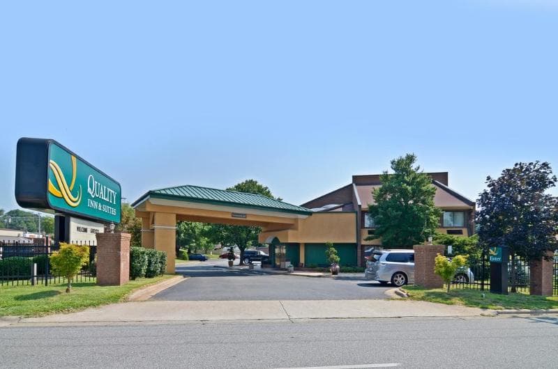 Quality Inn & Suites Coliseum photo 1