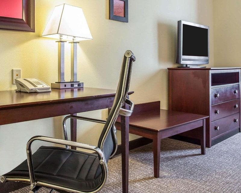 Comfort Suites 5