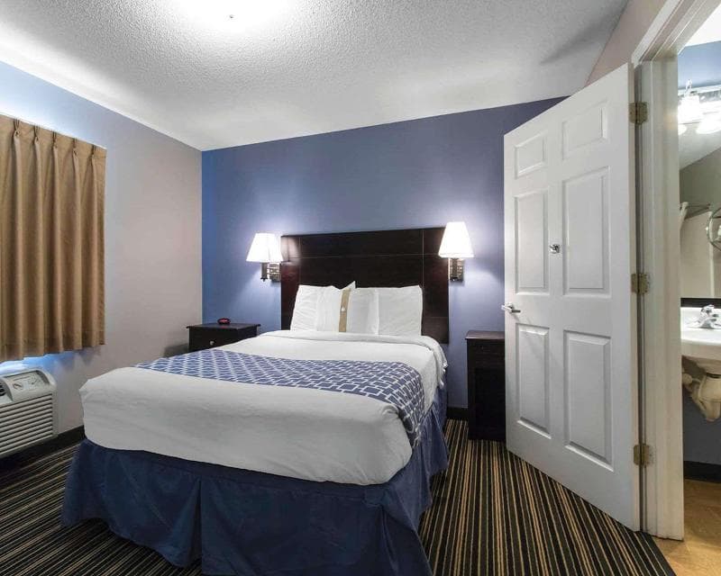 Suburban Extended Stay Hotel Naval Base Area 3