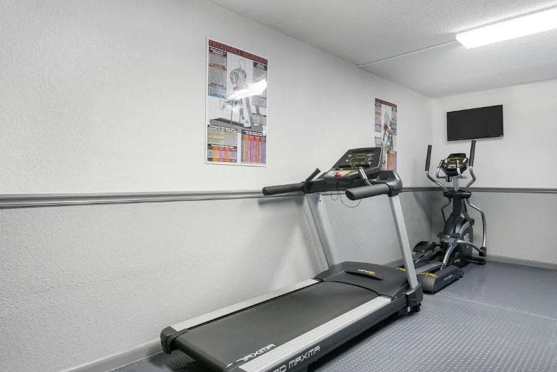 Rodeway Inn & Suites Fort Lauderdale Airport & Cruise Port 4
