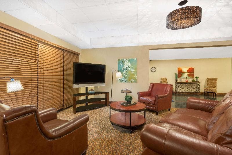 Baymont by Wyndham Fayetteville 5