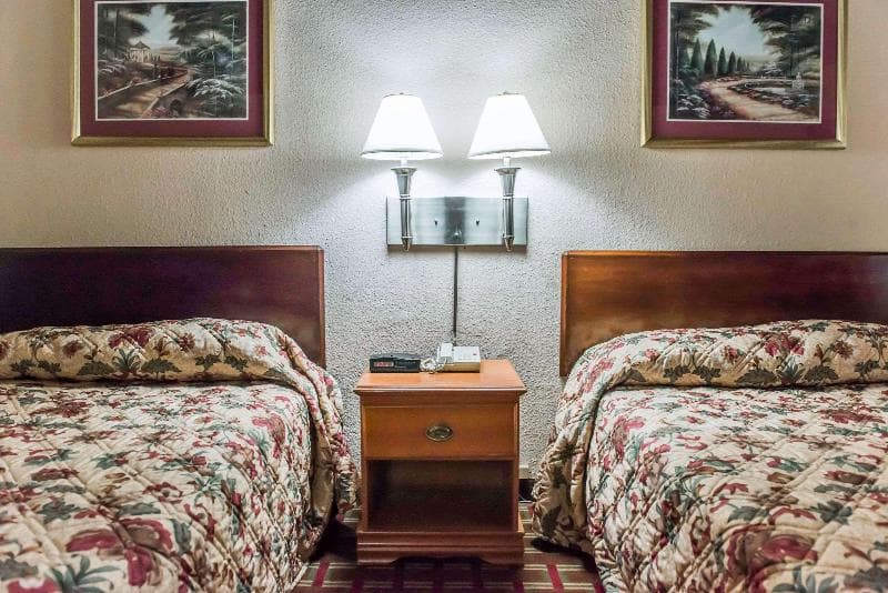 Econo Lodge Tallahassee 3