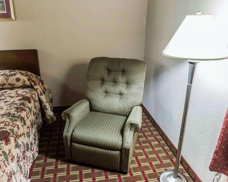 Econo Lodge Tallahassee 4