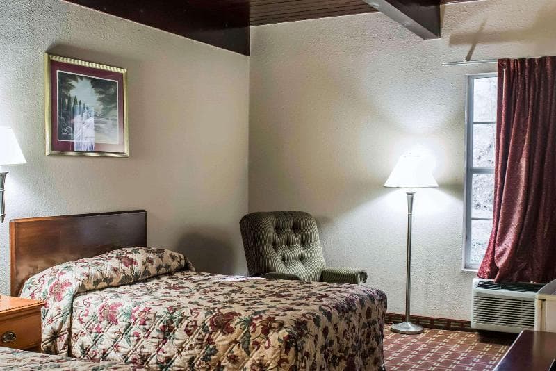 Econo Lodge Tallahassee 5