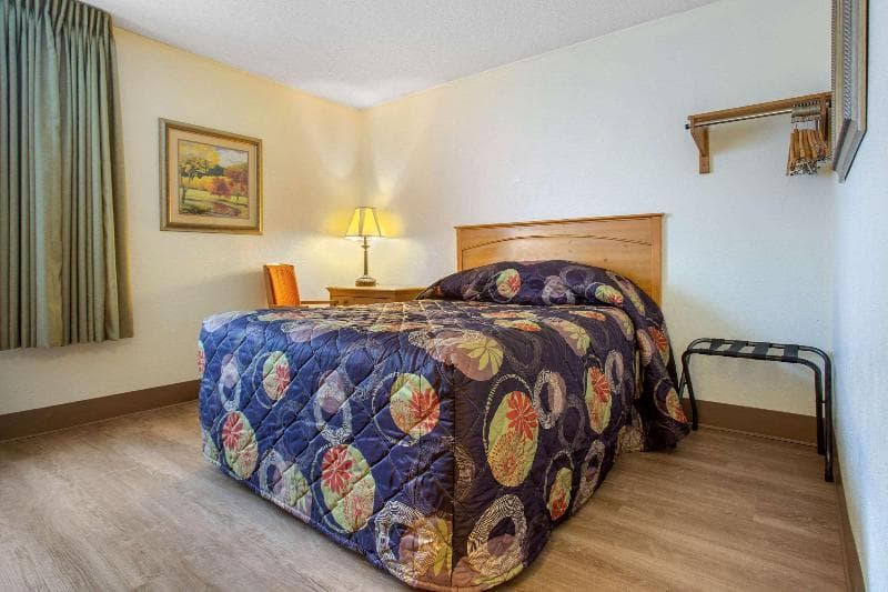 Rodeway Inn Asheville 5