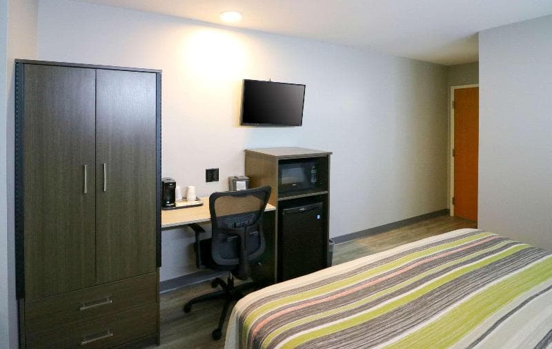 SureStay Plus Hotel by Best Western Sevierville photo 1