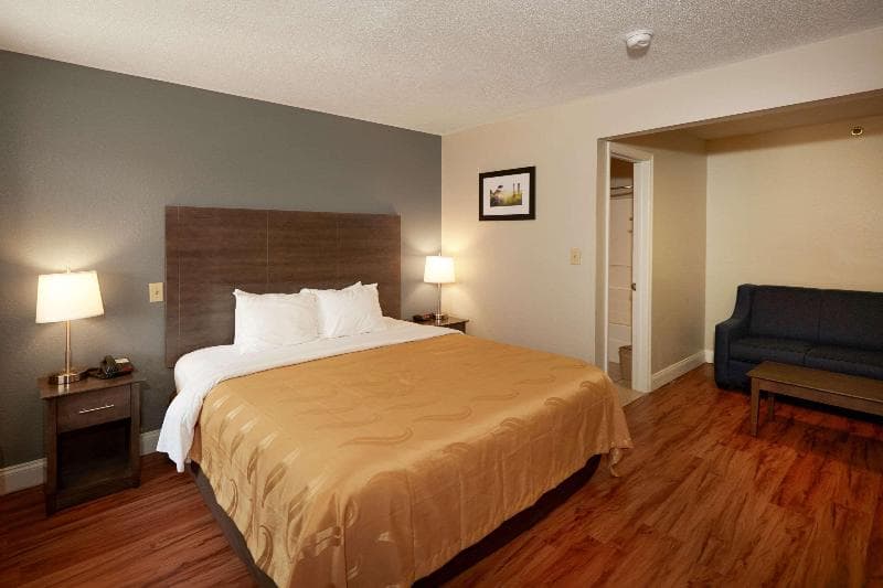 Quality Inn At Fort Gordon 3