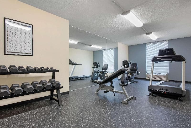 Quality Inn & Suites 4