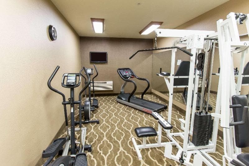 Comfort Inn & Suites photo 1