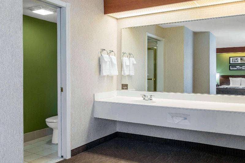Sleep Inn & Suites photo 1