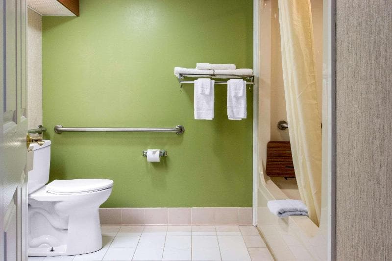 Sleep Inn & Suites 4