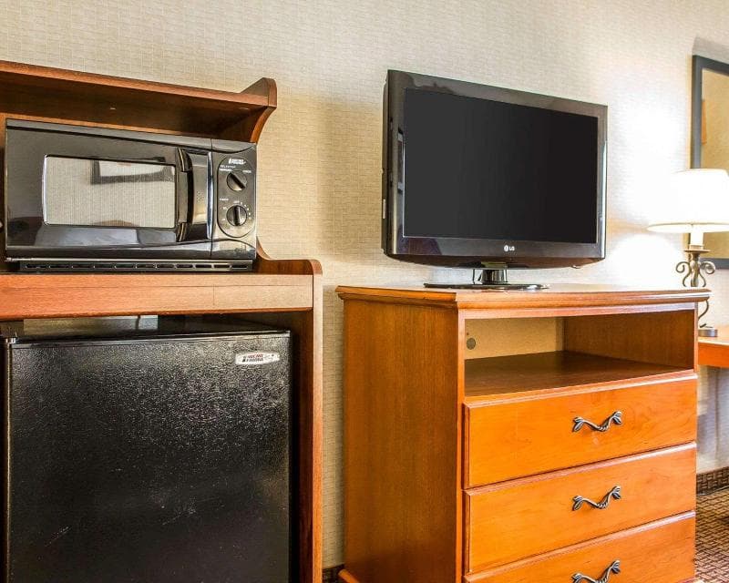 Quality Inn 4