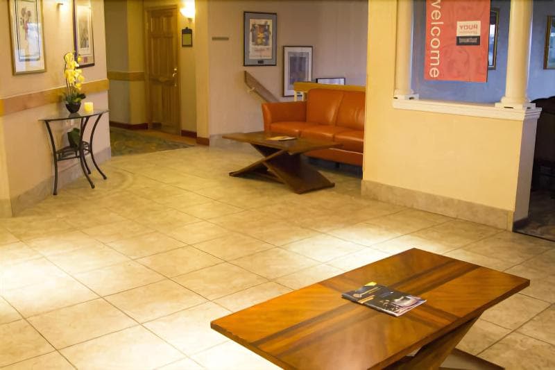 The View Inn & Suites Hotel 3