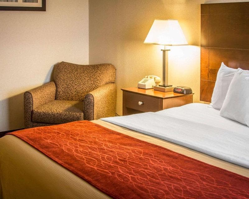 Quality Inn & Suites 5
