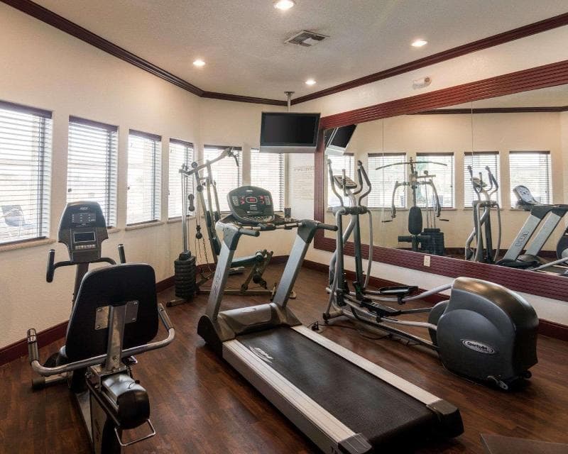 Comfort Suites Gainesville 2