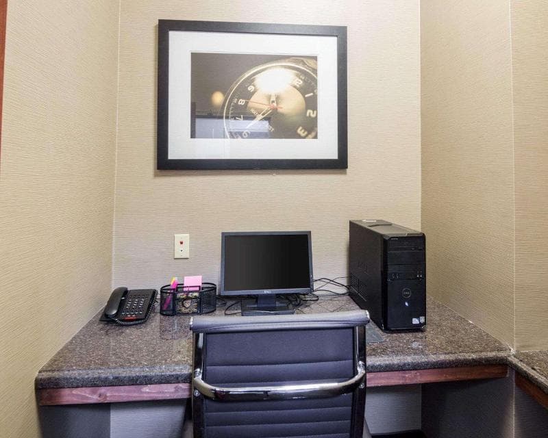 Comfort Suites Gainesville photo 1
