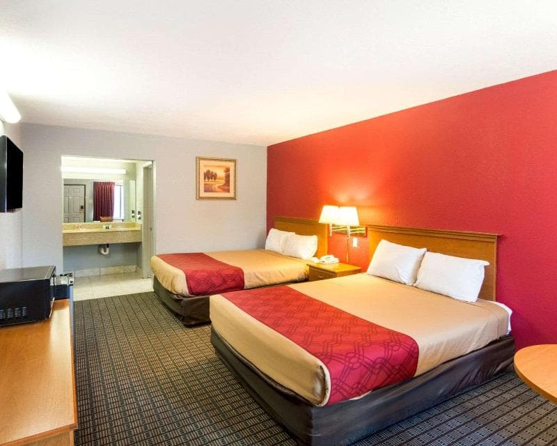 Econo Lodge near Wichita Falls Event Center 5