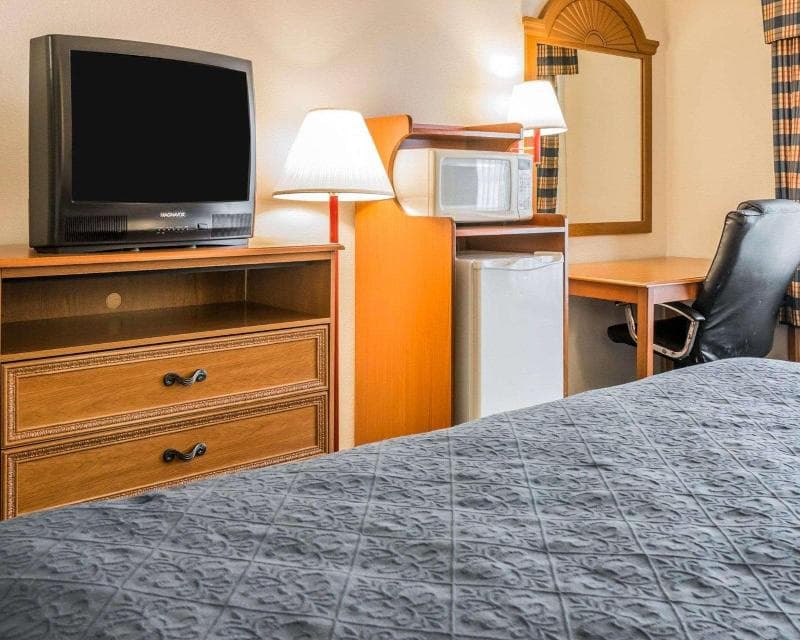 Quality Inn 5