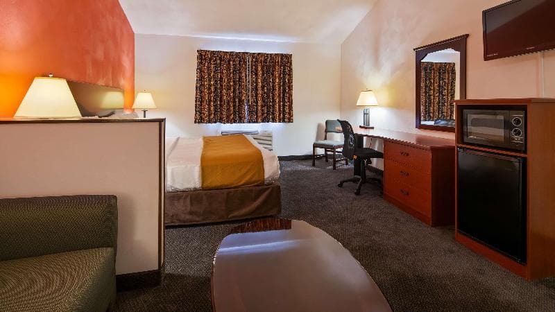 SureStay Hotel by Best Western Greenville 4