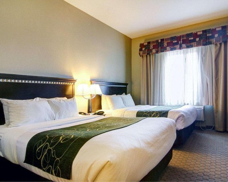 Comfort Suites 4