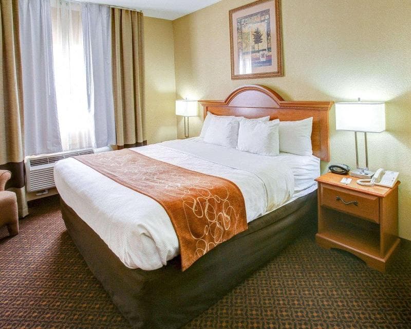 Comfort Suites Brenham 1
