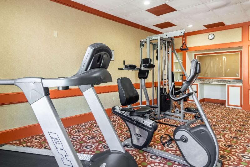 Quality Inn & Suites photo 1