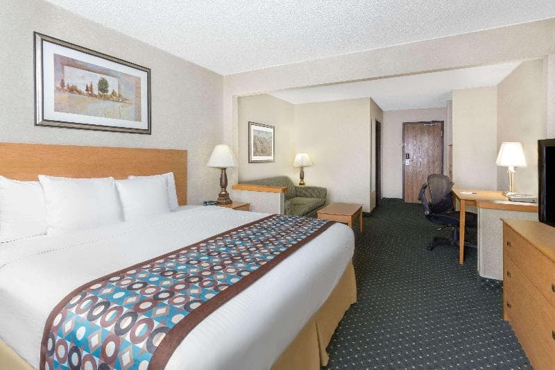 Baymont by Wyndham Waterloo 2