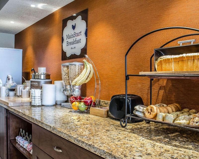 MainStay Suites Coralville - Iowa City 5